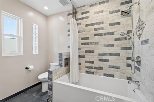 Detail Gallery Image 26 of 62 For 559 W 39th St, San Pedro,  CA 90731 - 3 Beds | 3 Baths