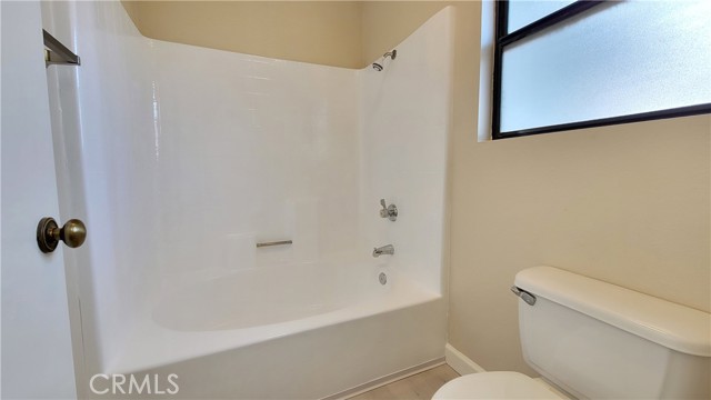 Detail Gallery Image 24 of 33 For 17294 Walnut Ave, Fontana,  CA 92336 - 3 Beds | 2/1 Baths