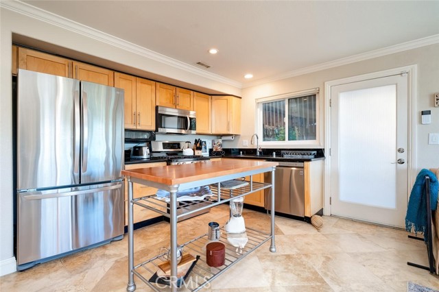 174 Cliff Drive, Laguna Beach CA: https://media.crmls.org/medias/a047f2b4-7d21-4541-b667-e9683b601a85.jpg