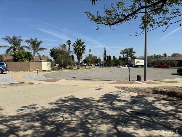 Detail Gallery Image 4 of 33 For 16212 Owen, Fontana,  CA 92335 - 3 Beds | 2 Baths