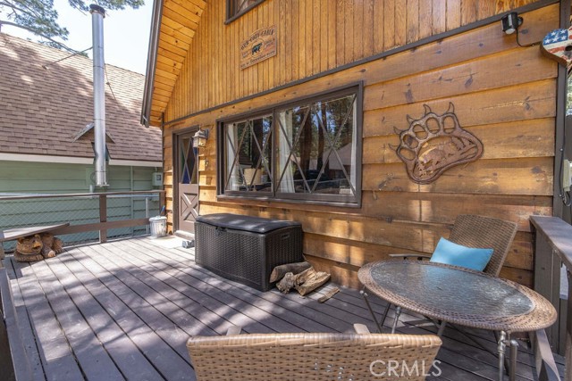 Detail Gallery Image 4 of 35 For 435 W Sherwood Bld, Big Bear City,  CA 92314 - 3 Beds | 1 Baths