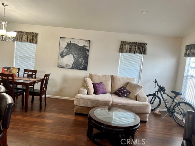 Detail Gallery Image 4 of 26 For 21001 Plummer St #66,  Chatsworth,  CA 91311 - 2 Beds | 2 Baths