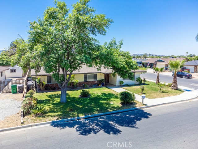 Image 2 for 43069 Charlton Ave, Hemet, CA 92544