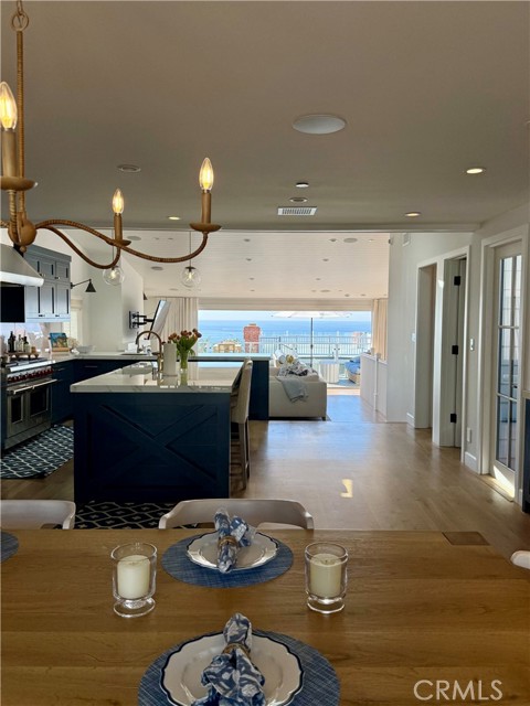 Detail Gallery Image 2 of 36 For 2427 Silverstrand, Hermosa Beach,  CA 90254 - 4 Beds | 5 Baths