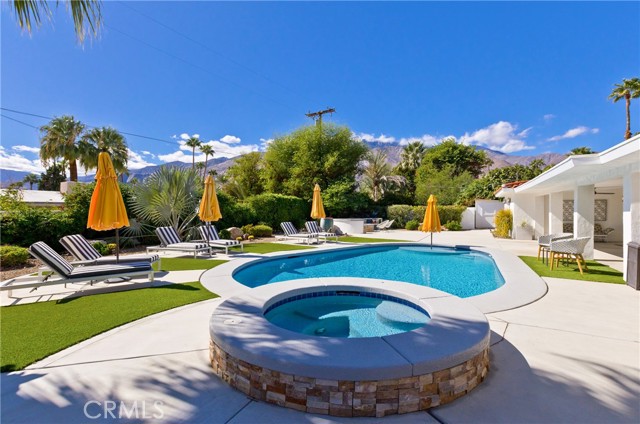 Detail Gallery Image 3 of 64 For 1057 E Marshall Way, Palm Springs,  CA 92262 - 4 Beds | 4 Baths