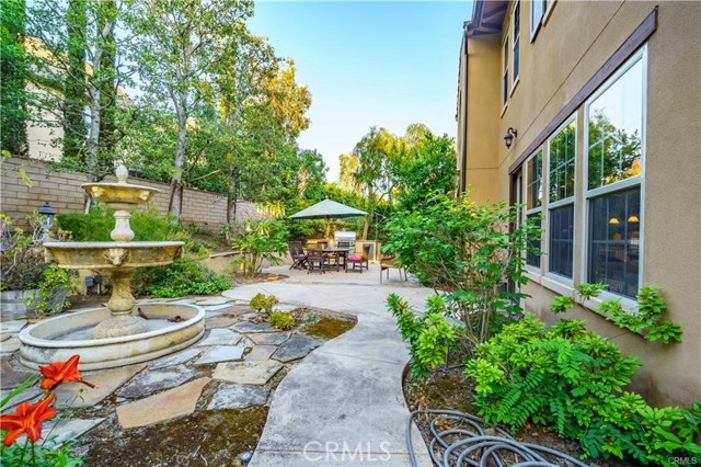 37 Twiggs, Irvine CA: https://media.crmls.org/medias/a04cc1ce-6b30-41d3-a5e7-cbd4fe9374a0.jpg
