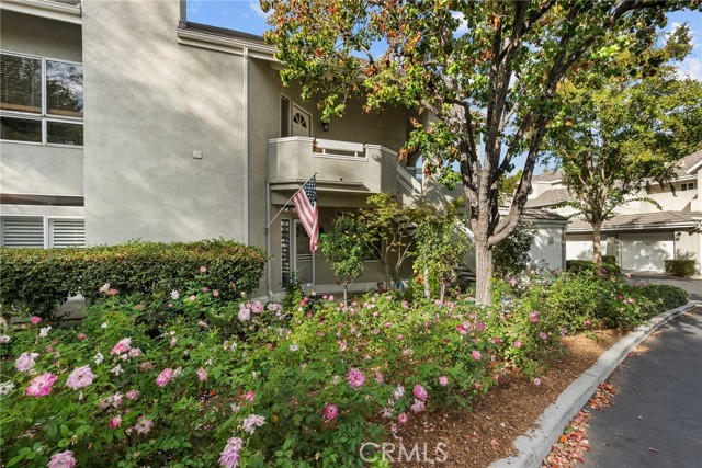 Detail Gallery Image 5 of 40 For 23975 Arroyo Park Dr #109,  Valencia,  CA 91355 - 2 Beds | 2 Baths