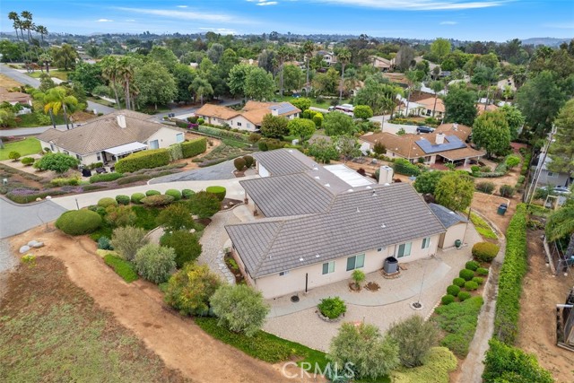 1103 Mcdonald Meadows, Fallbrook CA: https://media.crmls.org/medias/a04d4e8d-6b7c-4df9-afb1-145800be2c9f.jpg