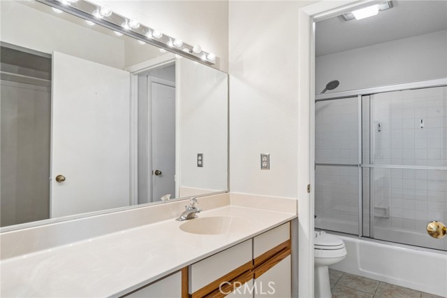 120 Willow Lake, Palm Desert, CA 92260