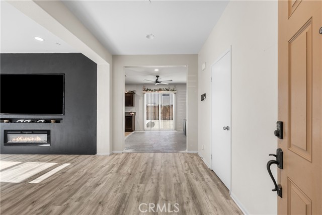 Detail Gallery Image 7 of 60 For 2517 San Madrid, Rosamond,  CA 93560 - 3 Beds | 2/1 Baths