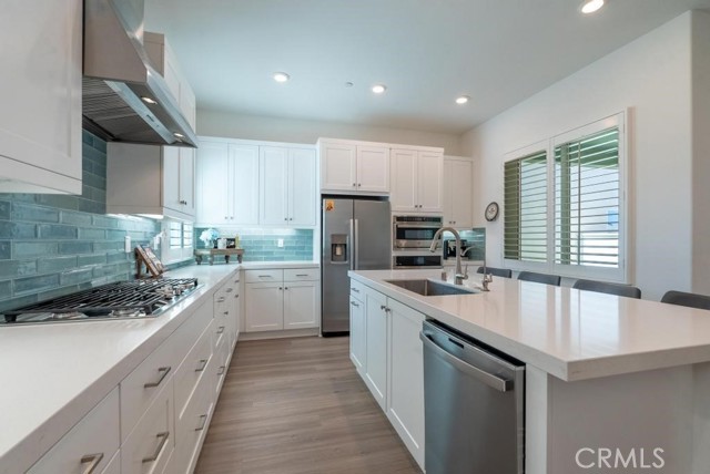 Detail Gallery Image 14 of 52 For 27089 Amber Sky Way, Valencia,  CA 91381 - 3 Beds | 2/1 Baths