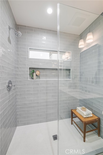 209 15th Street, Manhattan Beach, California 90266, 3 Bedrooms Bedrooms, ,2 BathroomsBathrooms,Residential,Sold,15th,SB23017345