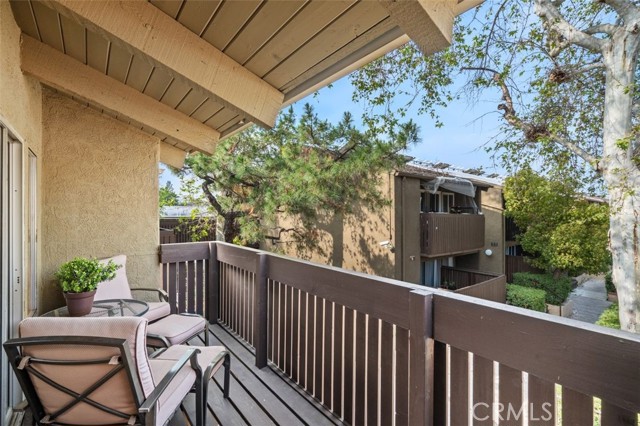 Detail Gallery Image 18 of 32 For 18350 Hatteras St #229,  Tarzana,  CA 91356 - 2 Beds | 1 Baths