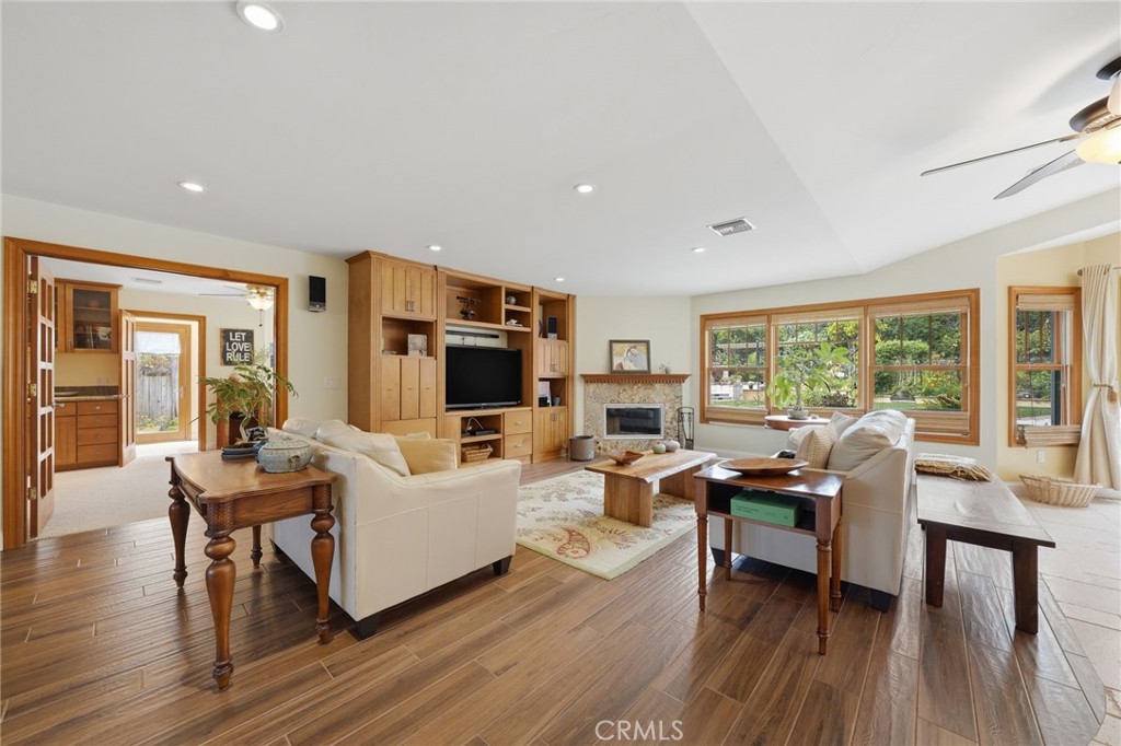 3107 Serrano Dr - photo 11