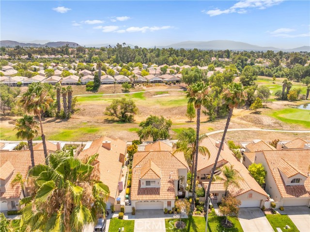 40376 Via Estrada, Murrieta CA: https://media.crmls.org/medias/a05011f7-c3cd-42ec-bd2d-b0312e2b1307.jpg