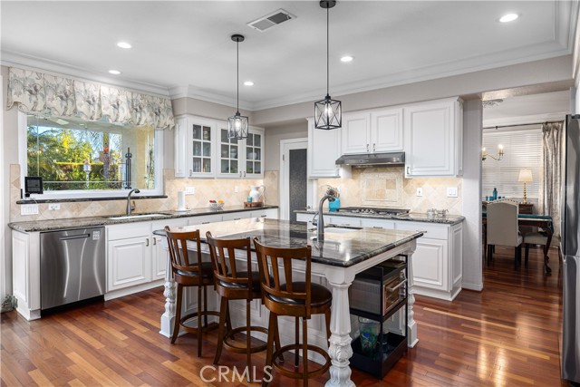 Detail Gallery Image 16 of 75 For 2398 Meadow Glen, La Verne,  CA 91750 - 5 Beds | 4 Baths