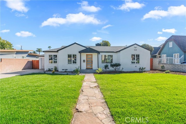 Detail Gallery Image 3 of 28 For 526 E G, Ontario,  CA 91764 - 3 Beds | 1 Baths