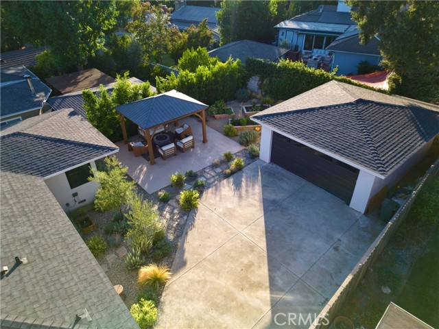 4367 Rising Hill Road, Altadena CA: https://media.crmls.org/medias/a0507fce-5457-41fd-86fa-94782b1f6b81.jpg