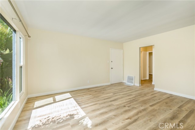 159 Roycroft Avenue, Long Beach CA: https://media.crmls.org/medias/a0513b7e-0258-462d-a266-519315bd5a4a.jpg
