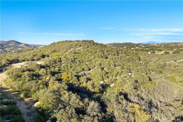 Detail Gallery Image 7 of 20 For 20 Calle Huerto, Murrieta,  CA 92562 - – Beds | – Baths