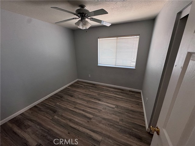 Detail Gallery Image 20 of 30 For 13208 Berkeley Ln, Victorville,  CA 92392 - 4 Beds | 2/1 Baths