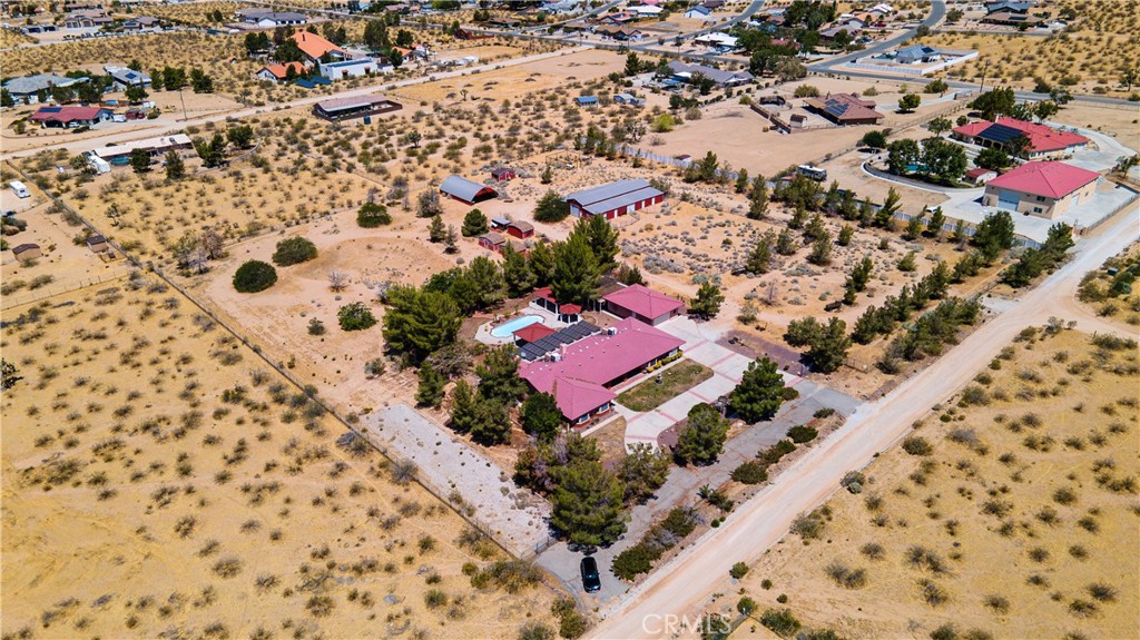 https://media.crmls.org/medias/a052da9d-e56a-4cc1-9c54-9b314d6f09e1.jpg?preset=X-Large