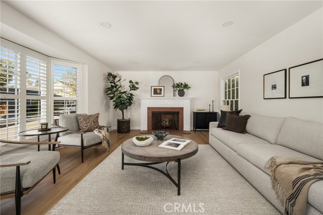 Detail Gallery Image 6 of 35 For 3803 Monteith Dr, View Park,  CA 90043 - 5 Beds | 4 Baths