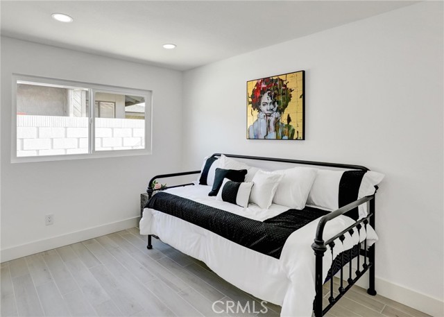 Detail Gallery Image 20 of 28 For 7191 Sunbreeze Dr, Huntington Beach,  CA 92647 - 3 Beds | 2 Baths