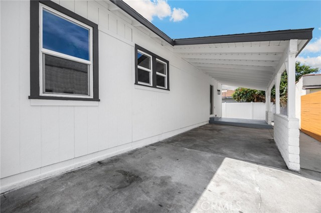 5336 Stratford Road, Los Angeles CA: https://media.crmls.org/medias/a053697b-a205-4bbf-b181-51dbe7330e03.jpg