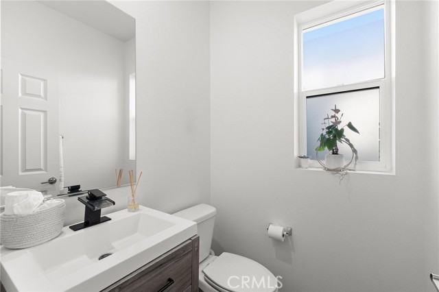 Detail Gallery Image 19 of 41 For 352 Alice, Rialto,  CA 92376 - 4 Beds | 3/1 Baths