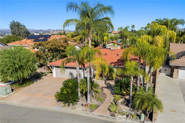 Detail Gallery Image 2 of 12 For 23646 Big Butte Dr, Canyon Lake,  CA 92587 - 3 Beds | 2 Baths