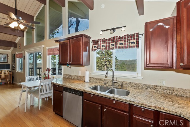 Detail Gallery Image 12 of 46 For 135 Wylerhorn Dr, Crestline,  CA 92325 - 2 Beds | 1/1 Baths