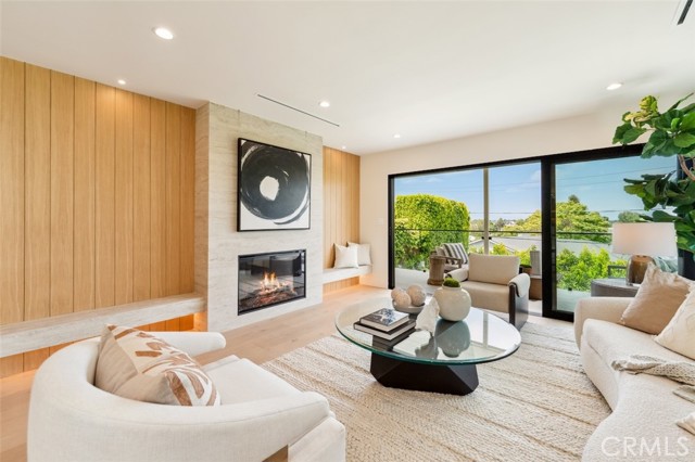 13817 Valley Vista Blvd, Sherman Oaks CA: https://media.crmls.org/medias/a0557410-ed00-498c-854c-aa8ec1a68158.jpg