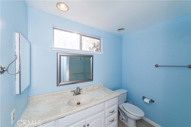 Detail Gallery Image 15 of 33 For 1616 Canyon Dr, Fullerton,  CA 92833 - 3 Beds | 2/1 Baths