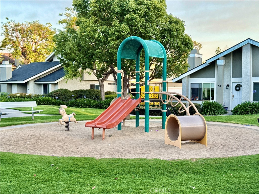 https://media.crmls.org/medias/a05672c2-144e-475a-950d-6582f1118a33.jpg?preset=X-Large