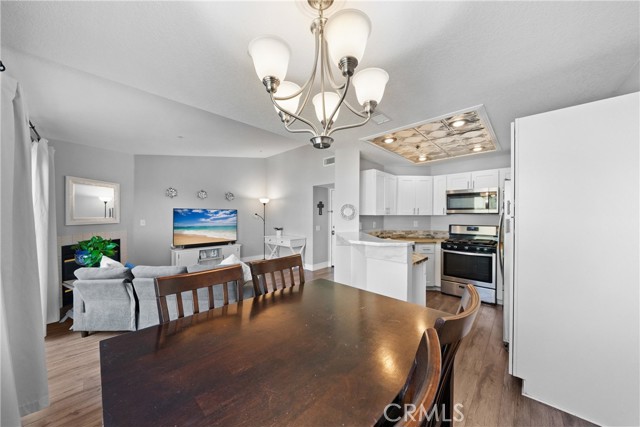 Detail Gallery Image 6 of 26 For 2620 Avenida Del Vista #203,  Corona,  CA 92882 - 1 Beds | 1 Baths