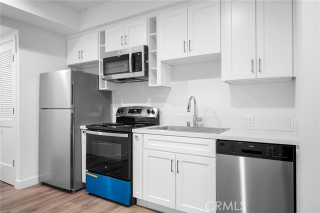 Detail Gallery Image 10 of 20 For 10657 Moorpark St #305,  North Hollywood,  CA 91602 - 2 Beds | 1 Baths