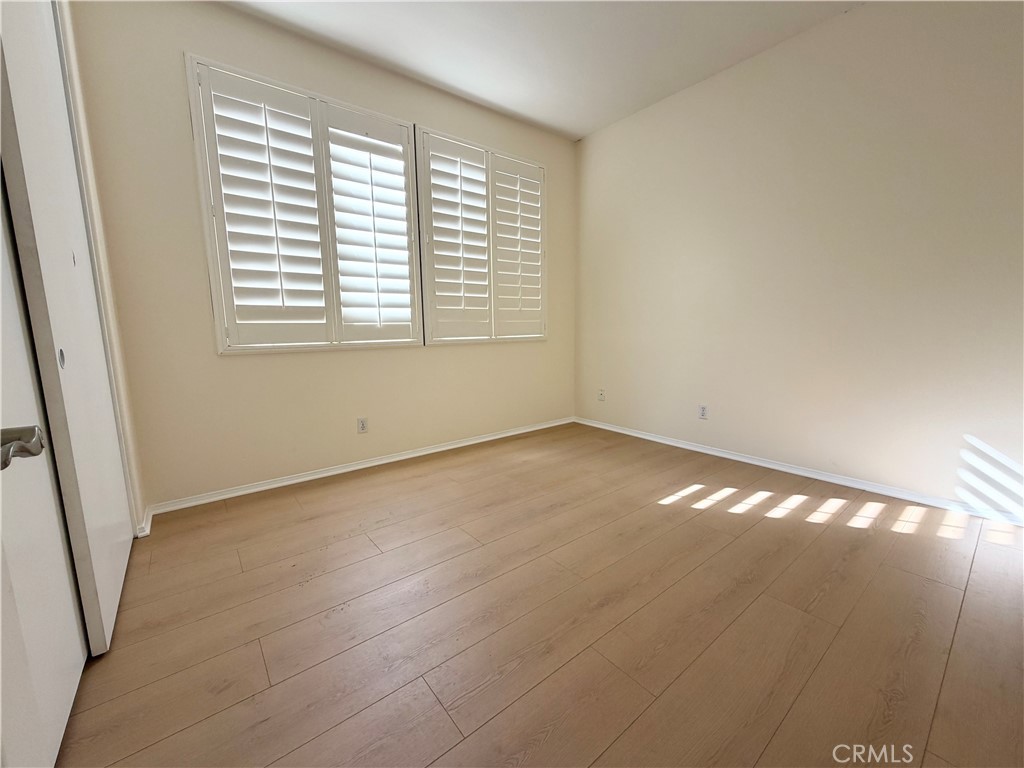 MLS #WS25278481 image #8