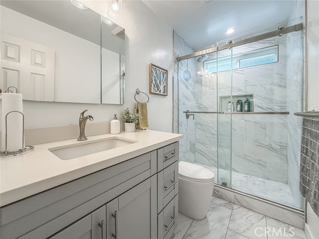 24017 Sylvan Street, Woodland Hills CA: https://media.crmls.org/medias/a058168f-1151-419c-859e-9ff009fa077b.jpg