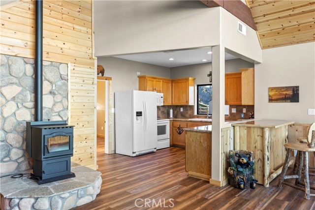 Detail Gallery Image 14 of 49 For 28081 Deertrail Dr, Tehachapi,  CA 93561 - 3 Beds | 2/1 Baths