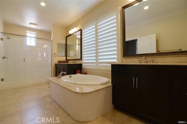 Detail Gallery Image 8 of 14 For 308 Bronze, Irvine,  CA 92618 - 4 Beds | 3 Baths