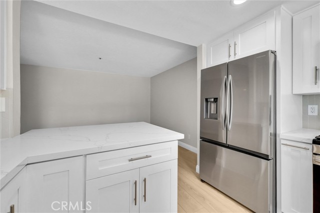 Image 8 of 30 For 220 Nice  110