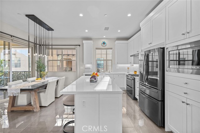 Detail Gallery Image 10 of 52 For 214 Elkhorn, Irvine,  CA 92618 - 3 Beds | 3/1 Baths