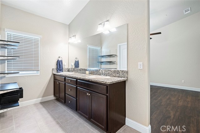 Detail Gallery Image 19 of 35 For 681 Castellina St, Lemoore,  CA 93245 - 3 Beds | 2 Baths