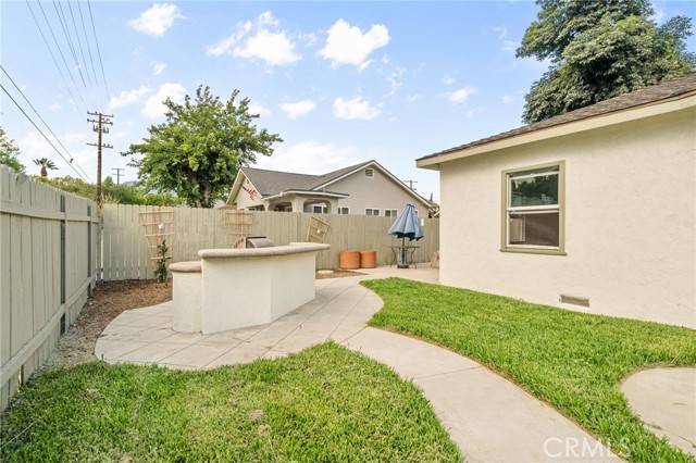 501 E 5th Street, Ontario CA: https://media.crmls.org/medias/a05ac55d-7704-493f-8747-ec46b7032b77.jpg