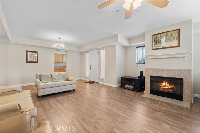 6953 Sierra Avenue, Fontana CA: https://media.crmls.org/medias/a05adff5-c385-4bac-b773-41cca112d808.jpg