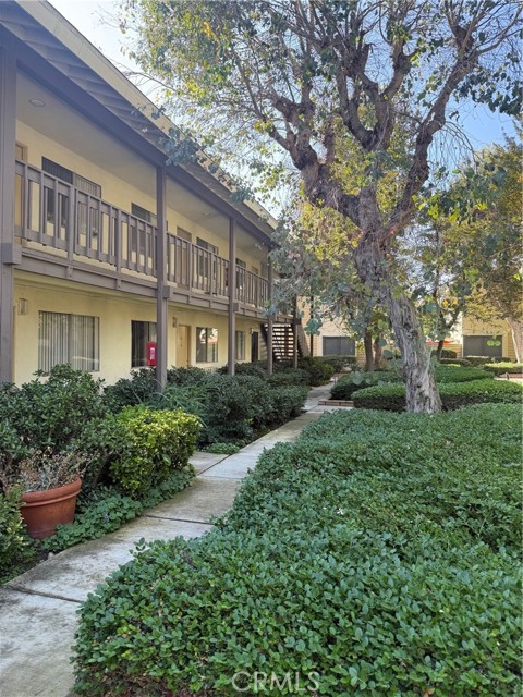 Detail Gallery Image 5 of 9 For 100 S Seranado, Orange,  CA 92869 - 2 Beds | 1 Baths