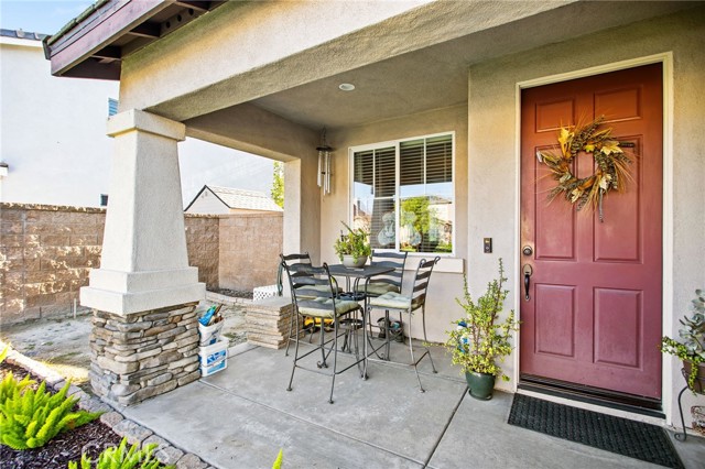 6347 Lyndsey Street, Eastvale CA: https://media.crmls.org/medias/a05b8de8-564f-4962-93b7-181a6f9bd0a9.jpg