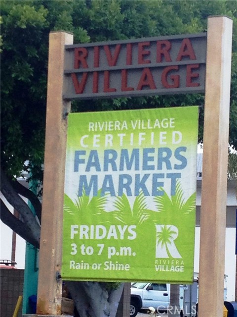 Redondo Beach has a Farmers Market at Veterans Park and in Riviera Village