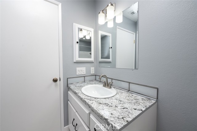 Detail Gallery Image 14 of 21 For 254 Sequoia Ct #36,  Thousand Oaks,  CA 91360 - 1 Beds | 1 Baths
